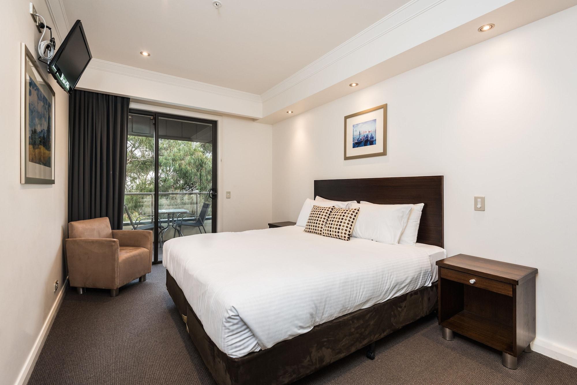 The Esplanade Resort And Spa Lakes Entrance Exterior photo