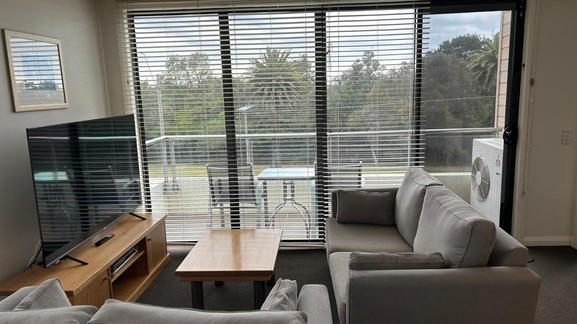 The Esplanade Resort And Spa Lakes Entrance Exterior photo