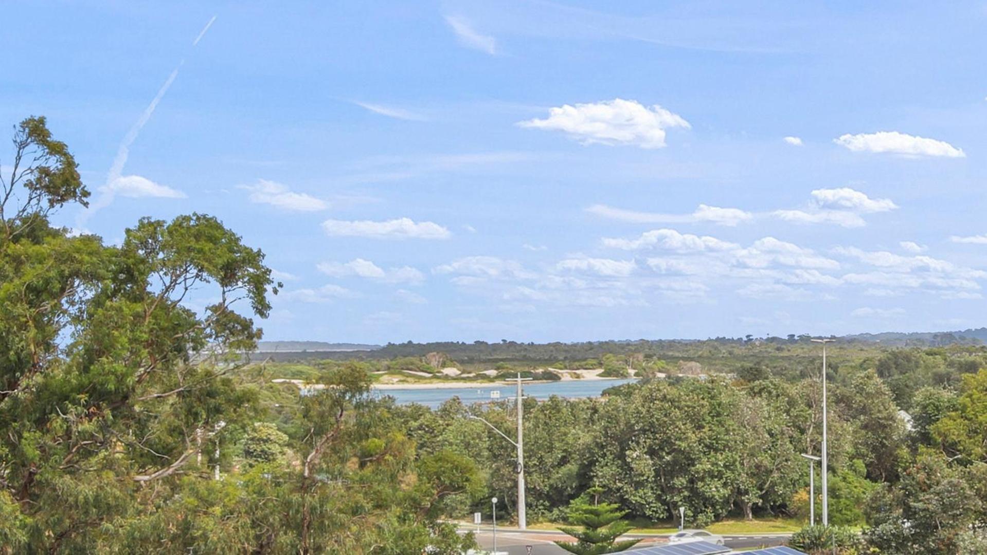 The Esplanade Resort And Spa Lakes Entrance Exterior photo