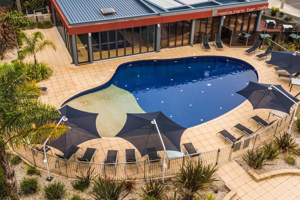 The Esplanade Resort And Spa Lakes Entrance Exterior photo
